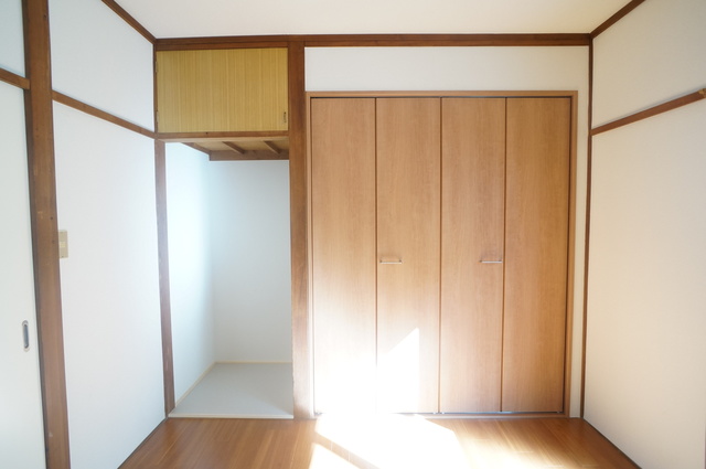 収納　洋室６帖　収納あり