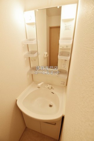 洗面設備　シャワー付洗面台