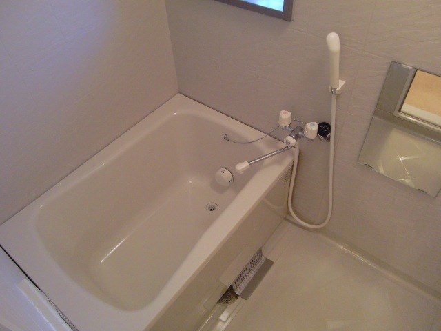 バス・シャワールーム　きれいなお風呂です♪