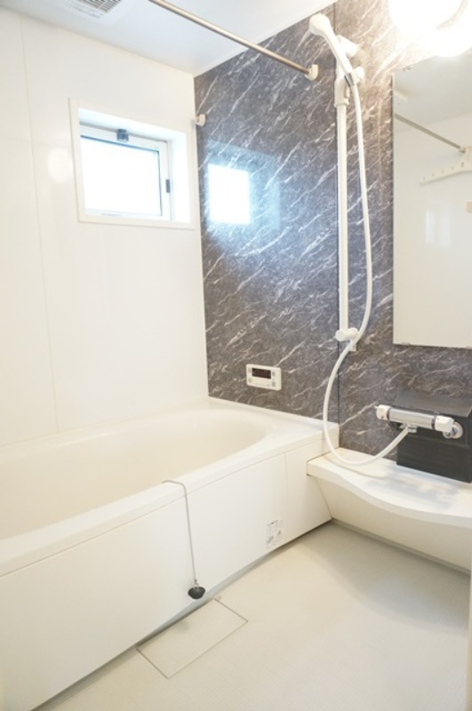 バス・シャワールーム　図面と現状に相違がある場合には現状を優先