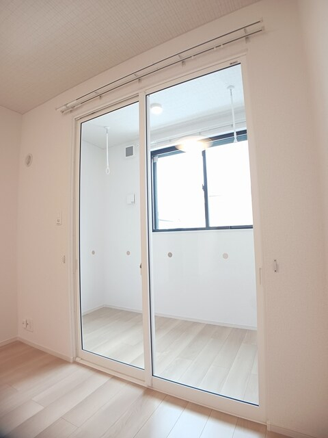 バルコニー　同仕様：サンルーム