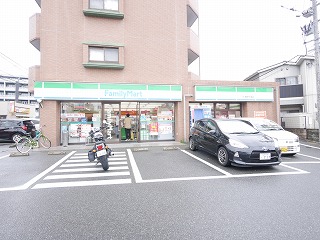 コンビニ　ファミリーマート唐原7丁目店（コンビニ）まで269m