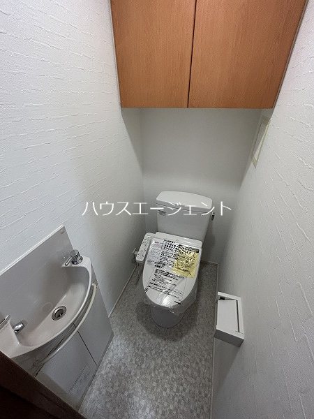 トイレ　清潔感のあるトイレ。※参考画像