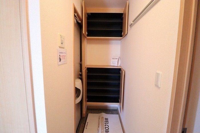 玄関　★同施工タイプイメージ★間取り反転