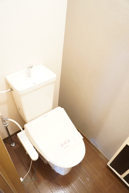 トイレ　トイレは洗浄便座です☆