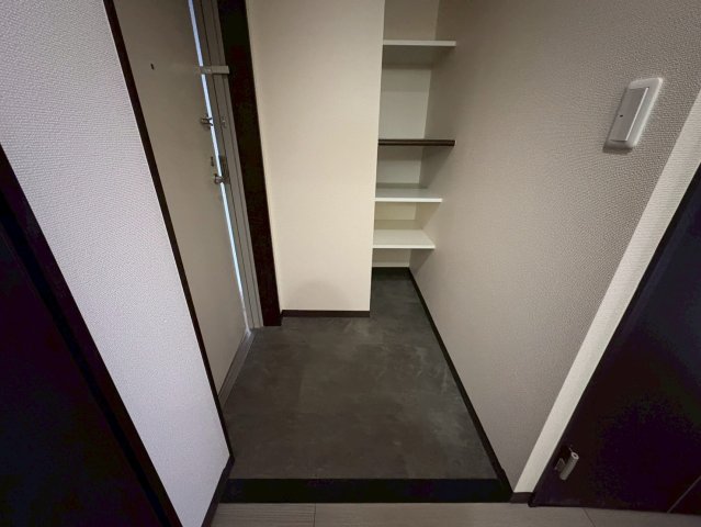 玄関　アネックスラスター