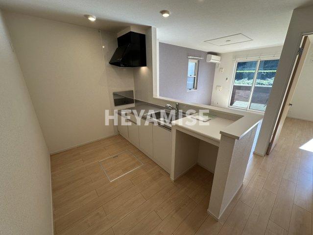 キッチン　※室内画像は類似物件のもの