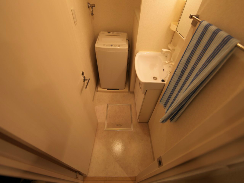 洗面設備　脱衣所　独立洗面台（シャンプードレッサー）洗濯機用意できます