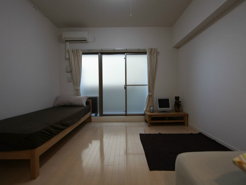 バルコニー　洋室8帖　クローゼット付（収納充実してます）