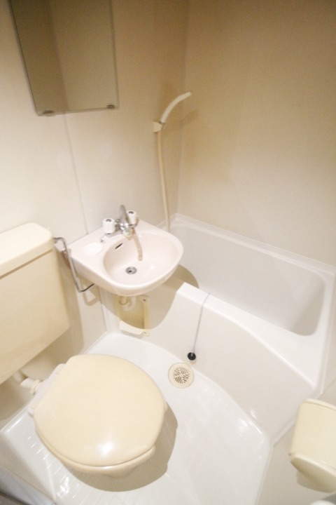 バス・シャワールーム　※他部屋写真使用