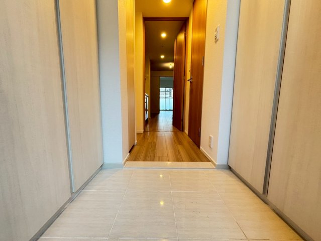 玄関　詳細は、RISUMO江坂本店までお問合せください♪