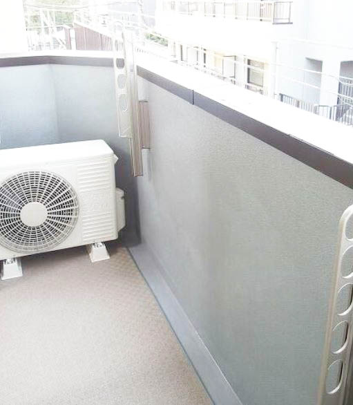 バルコニー　★洗濯物を干すスペース充分に取れます★