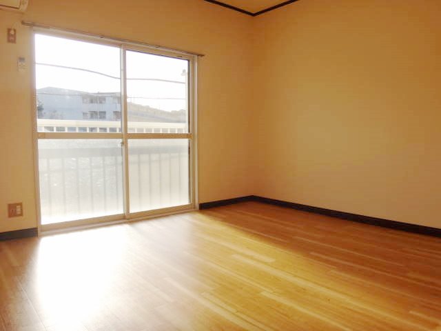 居室・リビング　写真は同タイプの別室のものです。