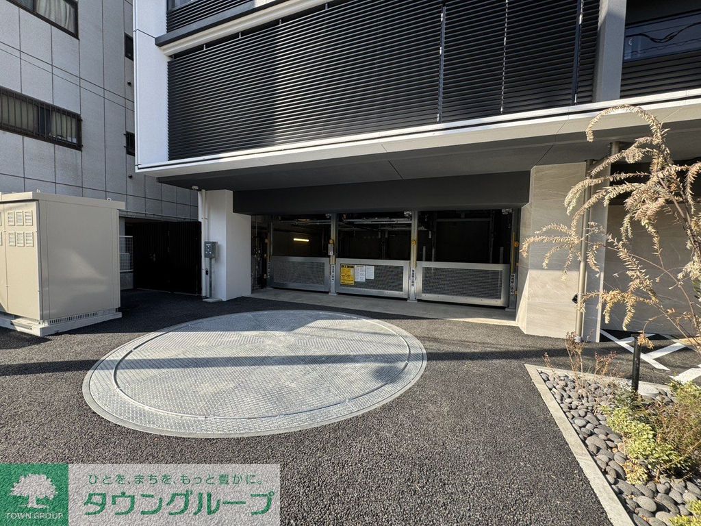 駐車場　エントランス