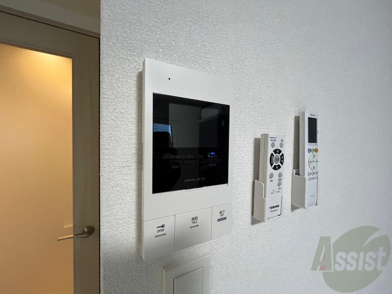 セキュリティ　モニタ付インターホンです。セキュリティ面も安心ですね！