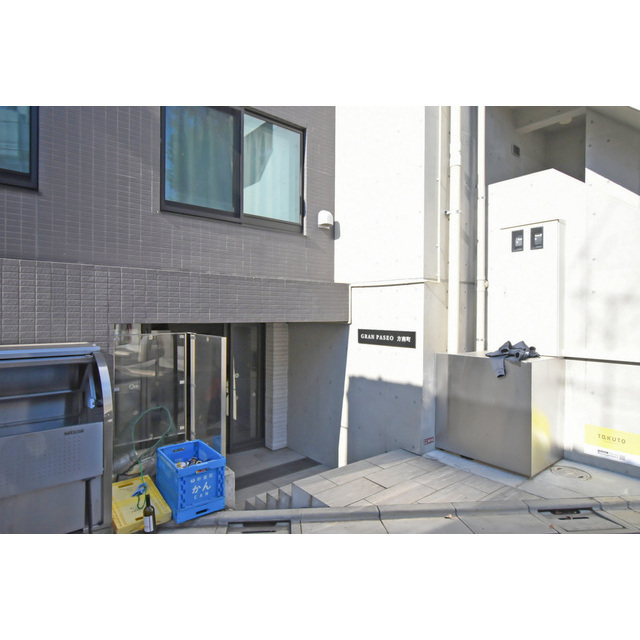 エントランス　毎日通るエントランスはこのようになっています