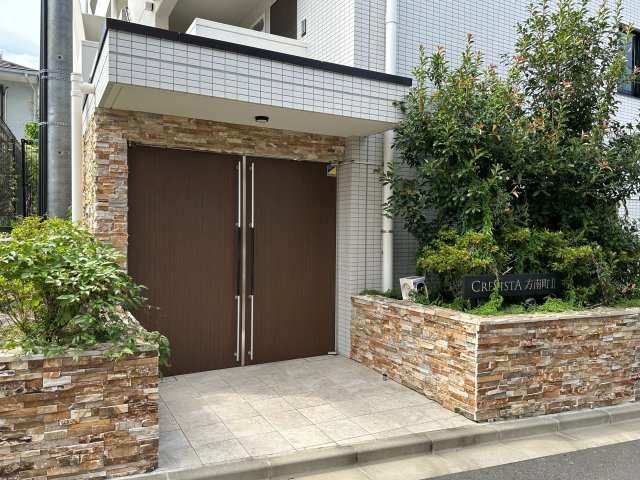 エントランス　弊社は都内全域の物件をご紹介可能です！