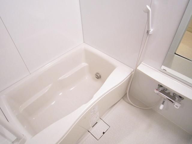 バス・シャワールーム　☆★追炊き機能付のゆったりバス★☆