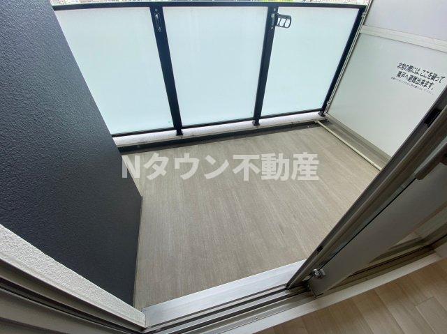 バルコニー　お洗濯にも便利なバルコニー付き