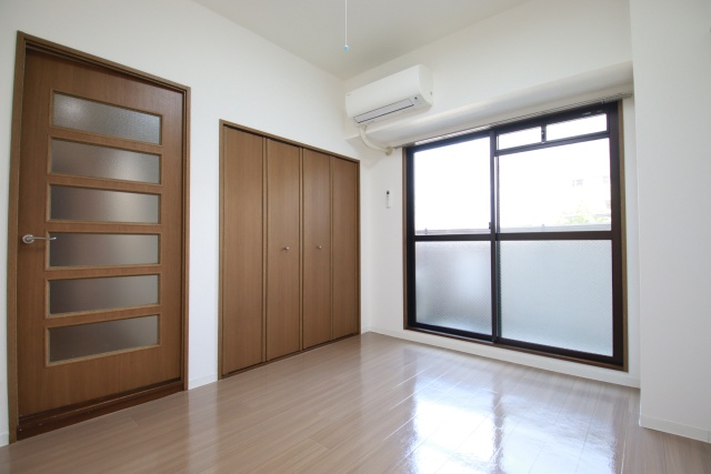 居室・リビング　※別室の参考写真の為、現況優先です。