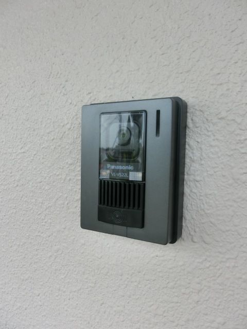 セキュリティ　訪問者の顔が見えて安心のTVモニターホン付きです