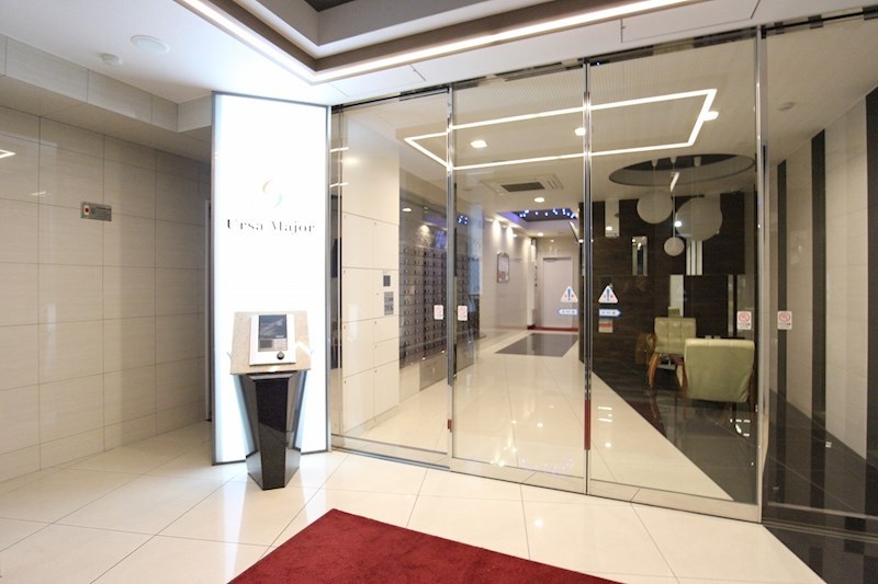 セキュリティ　オートロック+防犯カメラです。