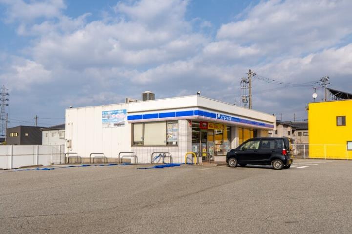 その他　ローソン滑川下梅沢店（その他）まで400m