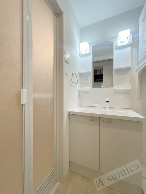 洗面設備　洗面脱衣所付き！独立洗面台が便利です♪♪