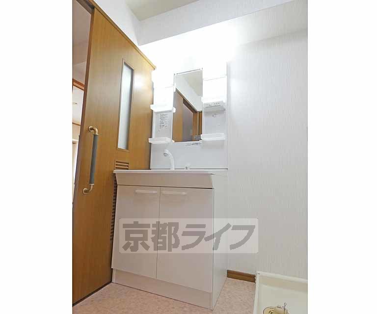 洗面設備　洗面台です。