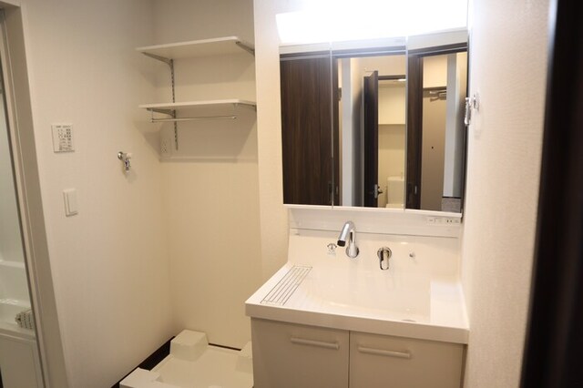 セキュリティ　洗髪洗面化粧台・室内洗濯機置場