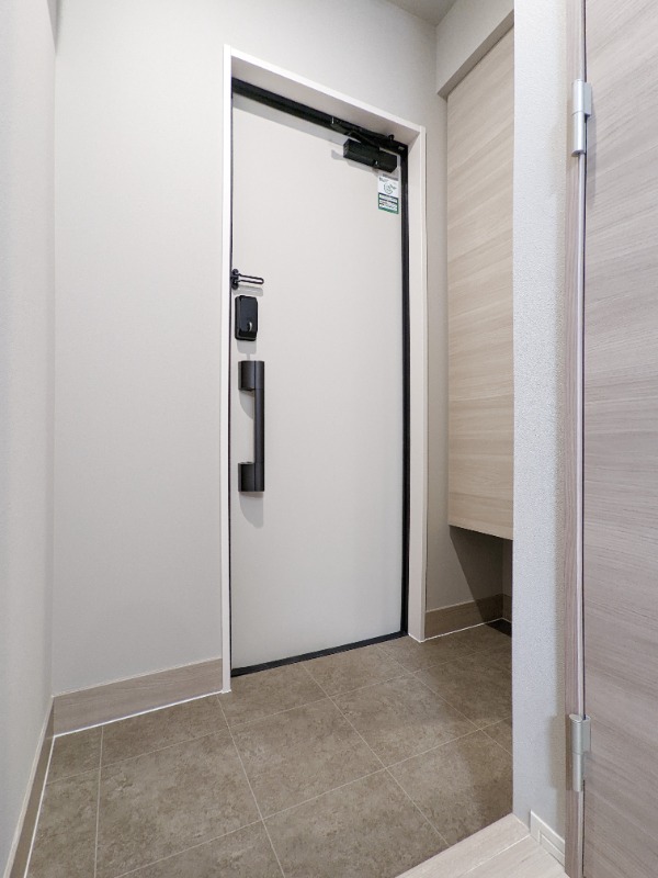 玄関　図面と現状に相違がある場合には現状を優先