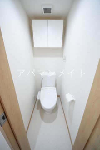 トイレ　ウォシュレット付き