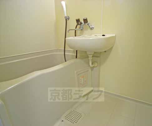 バス・シャワールーム　セパレートのお風呂です。ゆっくりつかって一日の疲れの癒...