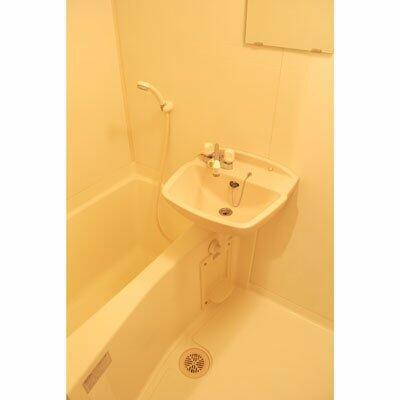 バス・シャワールーム　?