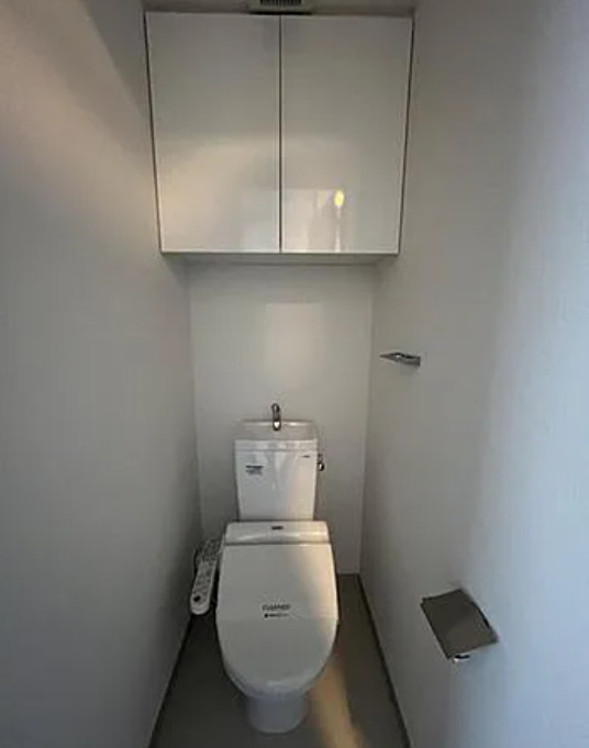 トイレ　※別部屋参考写真