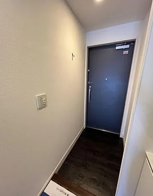 玄関　※別部屋参考写真