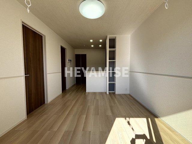 居室・リビング　※室内画像は別号室のもの