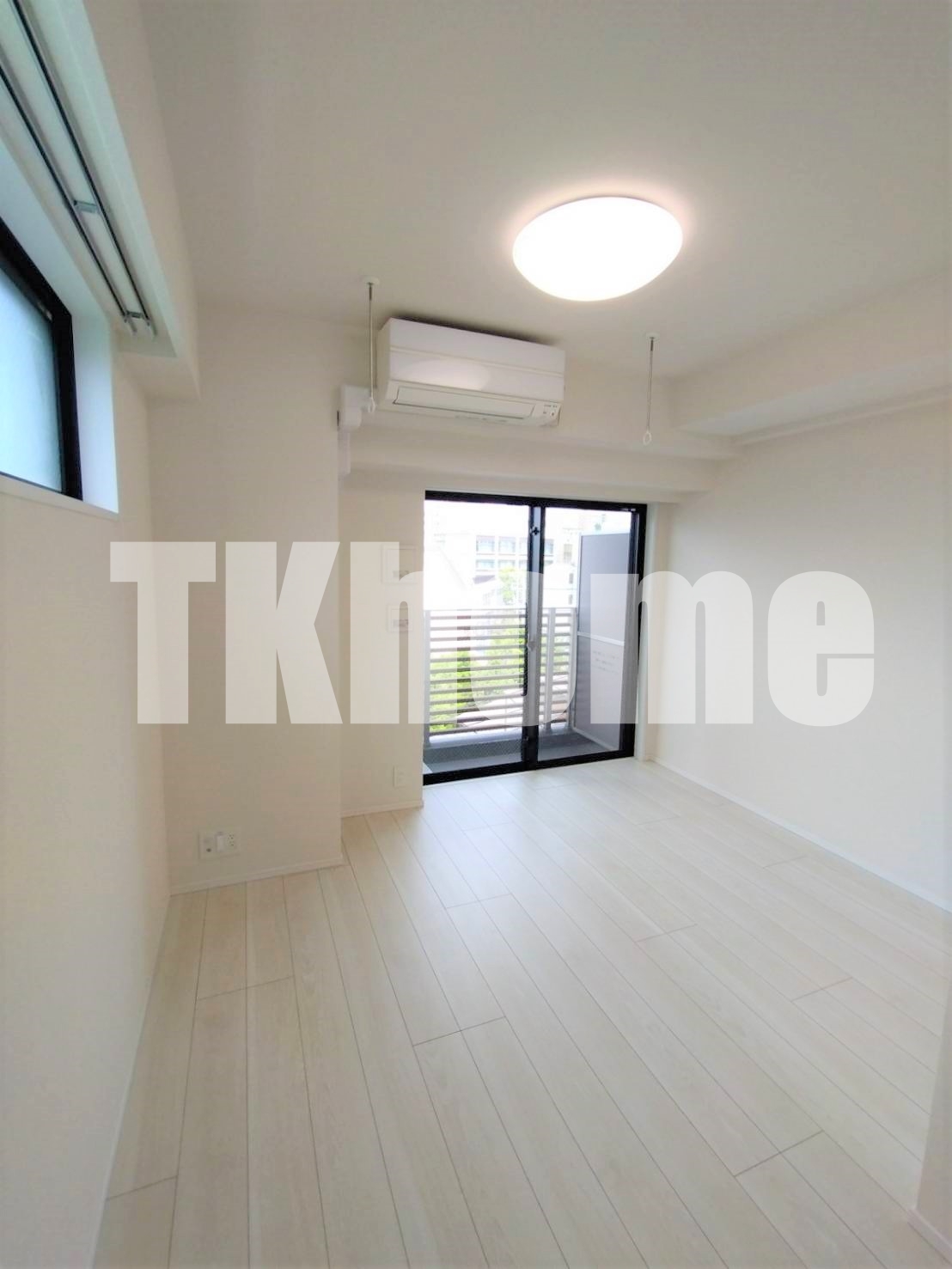 居室・リビング　フローリング6.8帖