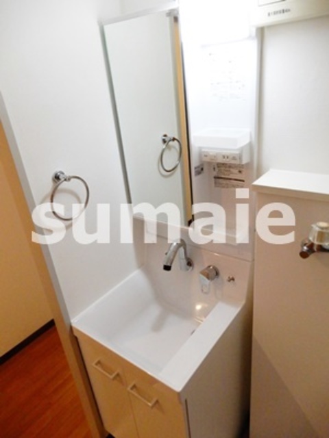 洗面設備　独立洗面台。