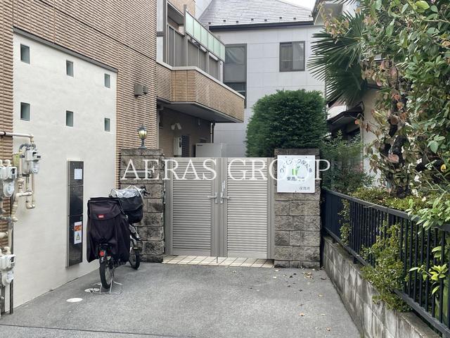 幼稚園・保育園　ウィズブック保育園東高円寺（幼稚園・保育園）まで317m