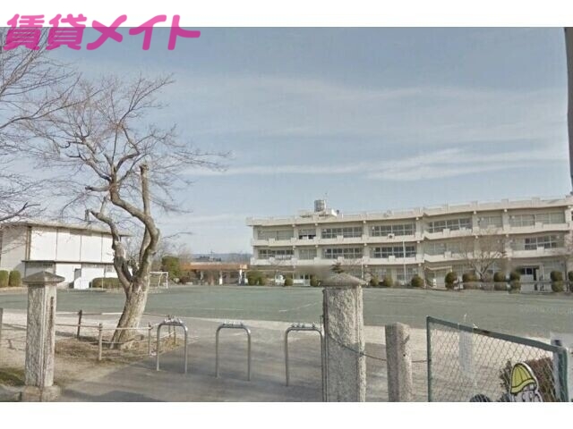 小学校　いなべ市立丹生川小学校（小学校）まで1491m