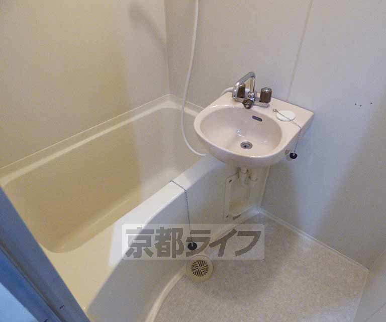 洗面設備　洗面台です。