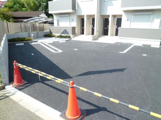 駐車場　☆敷地内駐車場完備☆