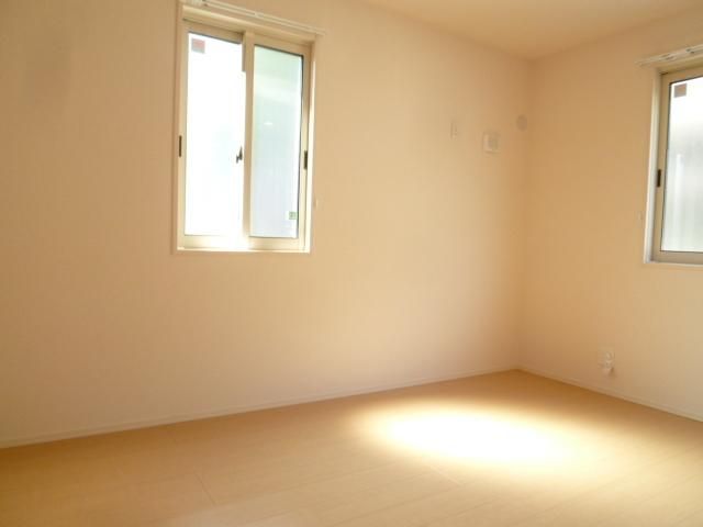 その他部屋・スペース　☆明るい２面採光の寝室☆