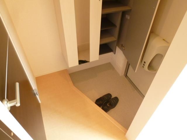 玄関　☆人感照明センサー付☆