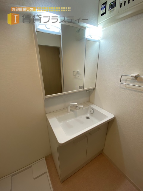 洗面設備　独立洗面台は嬉しい。