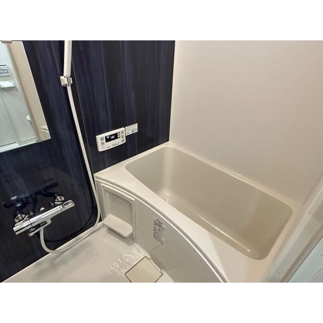 バス・シャワールーム　別部屋参考写真となります