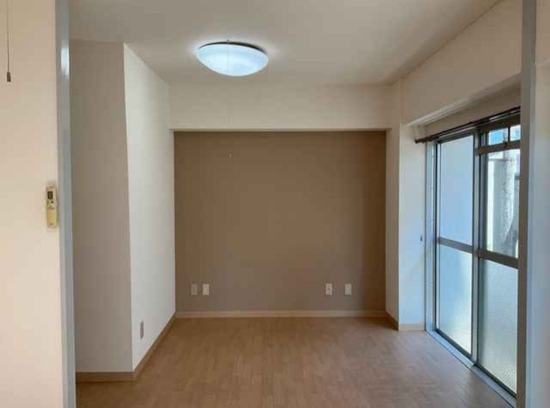 居室・リビング　図面と現状に相違がある場合には現状を優先