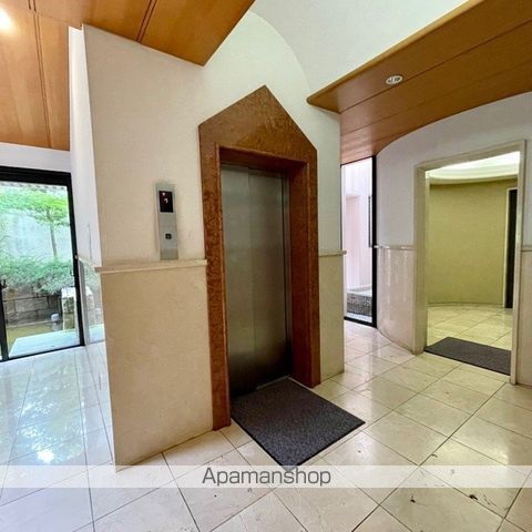 ロビー　ロビー