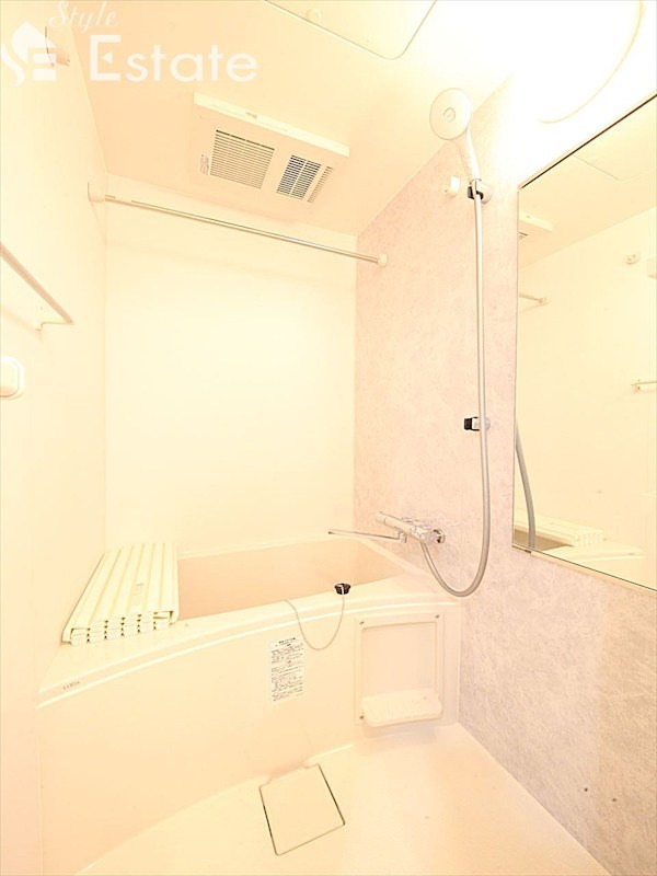 バス・シャワールーム　バスルーム